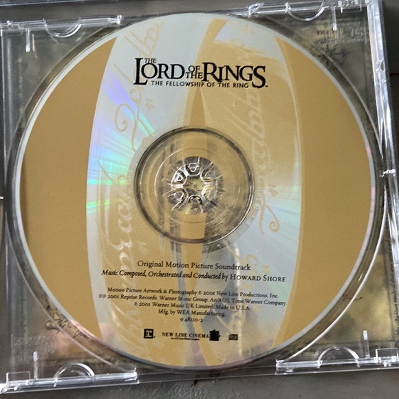 2 Lord or the Rings soundtrack CDs - Picture 6 of 9
